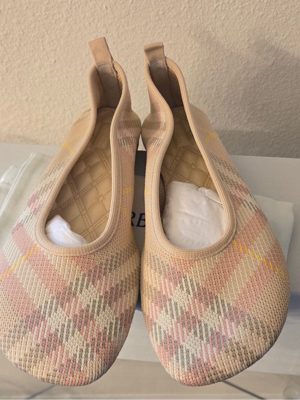 Women’s Beige Knit Ballet Flats with Pastel Argyle Pattern